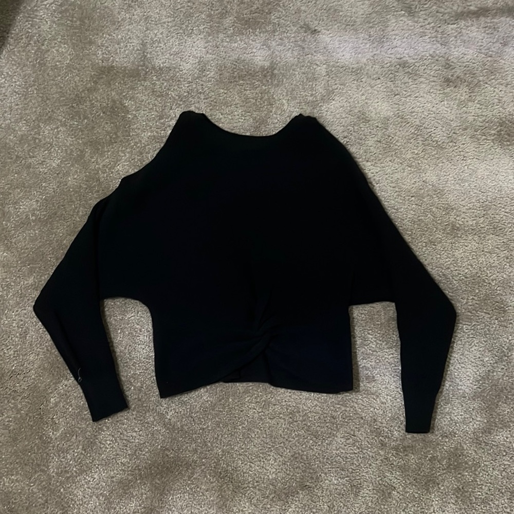 Women’s express xxs reversible black brand new cold shoulder sweater
